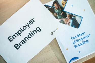 kartka z napisem "Employer Branding"
