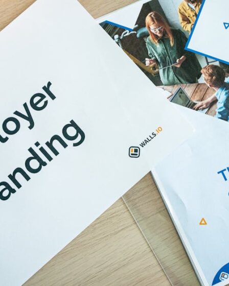 kartka z napisem "Employer Branding"