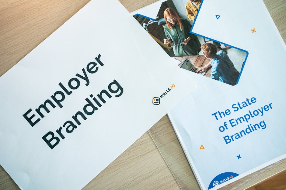 kartka z napisem "Employer Branding"