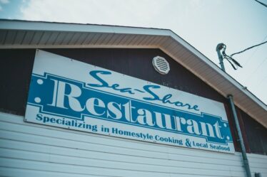 Szyld popularnej restauracji Sea-Shore