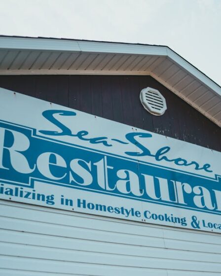 Szyld popularnej restauracji Sea-Shore
